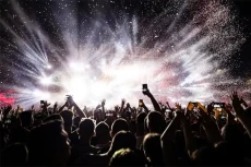 7 Tips Nonton Konser...
