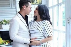 8 Artis Bahagia di Pernikahan...