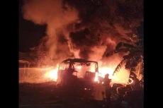 Garasi Bus Maju Lancar...