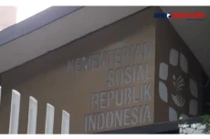 Geledah Kantor Kemensos,...