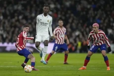Real Madrid Ogah Finis...
