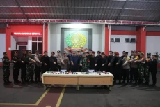 Aparat Gabungan Geledah...