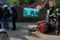 Kecelakaan Lalin di...