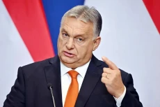 PM Hongaria: Terlalu...