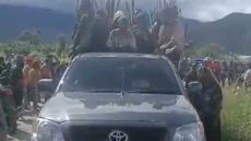 Konflik Lahan Suku Mee...