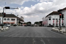 10 Angkringan Legendaris...