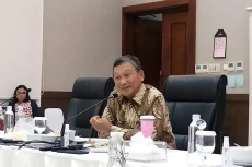 Menteri ESDM Pecat 10...