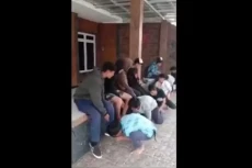 Keterlaluan! 5 Pelajar...