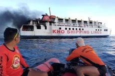 Kapal Feri Filipina...