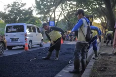 Parah! 14 Proyek Jalan...