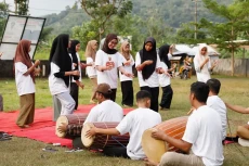 Lestarikan Budaya, Kaum...