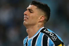 Cedera Parah, Luis Suarez...
