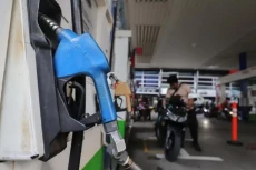 Sebelum Besok Berubah,...