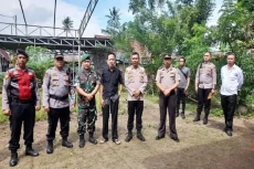 Polisi Buru Pelaku Tawuran...