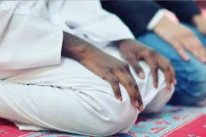Tata Cara Salat Seorang...