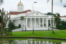 Mengungkap Pesona Warisan...