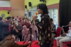 Heboh Sheila On 7 Nyanyi...