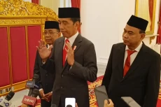 Surya Paloh Kritik Revolusi...