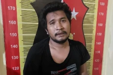 Durhaka! Pemuda Ini...