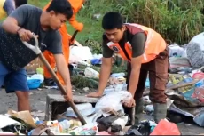 Keren! Tukang Sampah...