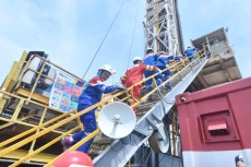 Pertamina Tajak Perdana...