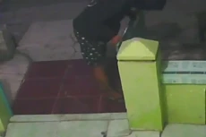 2 Maling Pagar Rumah...