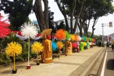 Ada Acara Istana Berkebaya,...