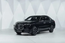 Mirip Tank, BMW Beri...