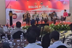 Anhar Gonggong Pesan...
