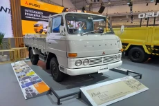 Mobil Langka Fuso Canter...