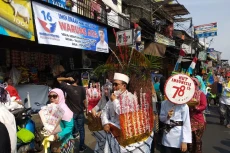 Karnaval Kemerdekaan...