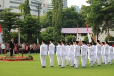 Ajak 100 Pelajar Lokal,...
