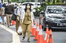 Daftar Lengkap Gaji...