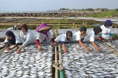 Nelayan Ganjar Gelar...