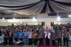 Ribuan Mahasiswa Universitas...