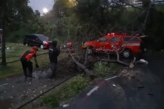 Hujan Deras Disertai...