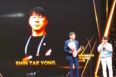 Shin Tae-yong Terima...