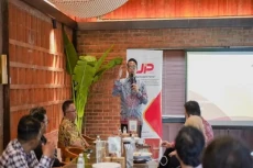 Perkuat Jaringan Komunikasi,...