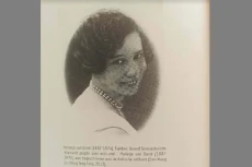 Kisah Marietje, Wanita...