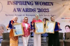 Kiprah Tiga Perempuan...