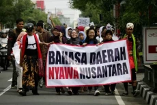BPS: Bahasa Daerah Paling...
