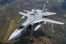 Pesawat Pengebom Su-24...