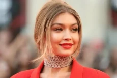 Kecantikan Gigi Hadid...
