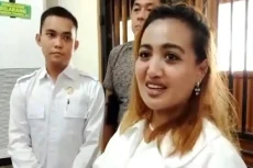 Tangis Pecah di PN Palembang,...