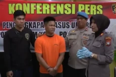 Bunuh Kekasih Sesama...
