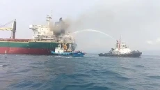 Kapal Kargo Samudera...
