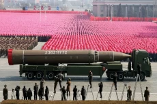 5 Rudal Korea Utara...