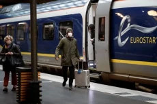 Menjijikkan! Paris Dilanda...