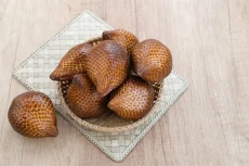 4 Manfaat Buah Salak...
