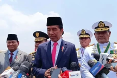 Pengamat: Langkah Politik...